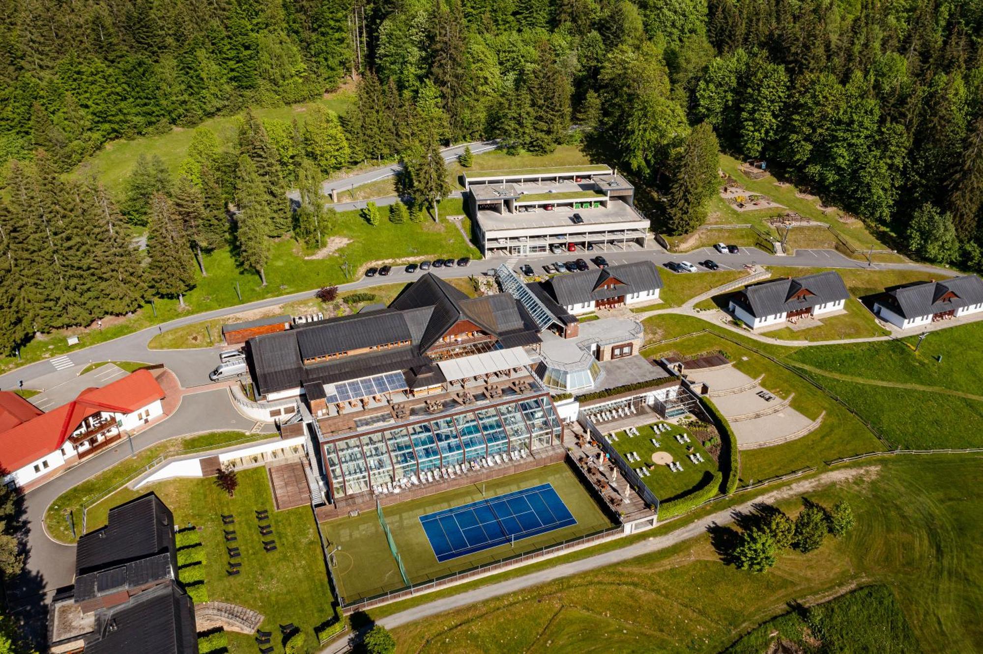 Wellness Hotel Horal, Velké Karlovice Exterior photo